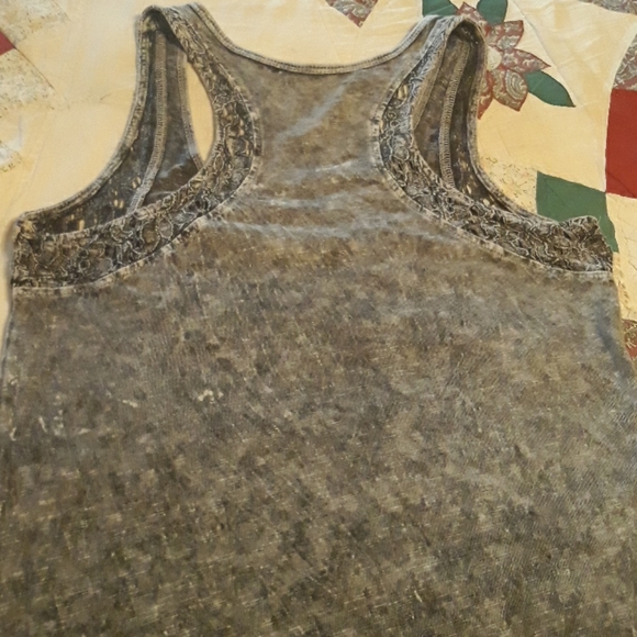 Cross tank top - Picture 3 of 4